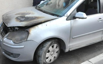 O maşină a ars ca o torţă la 23 August: nu este exclusă varianta unei răzbunări